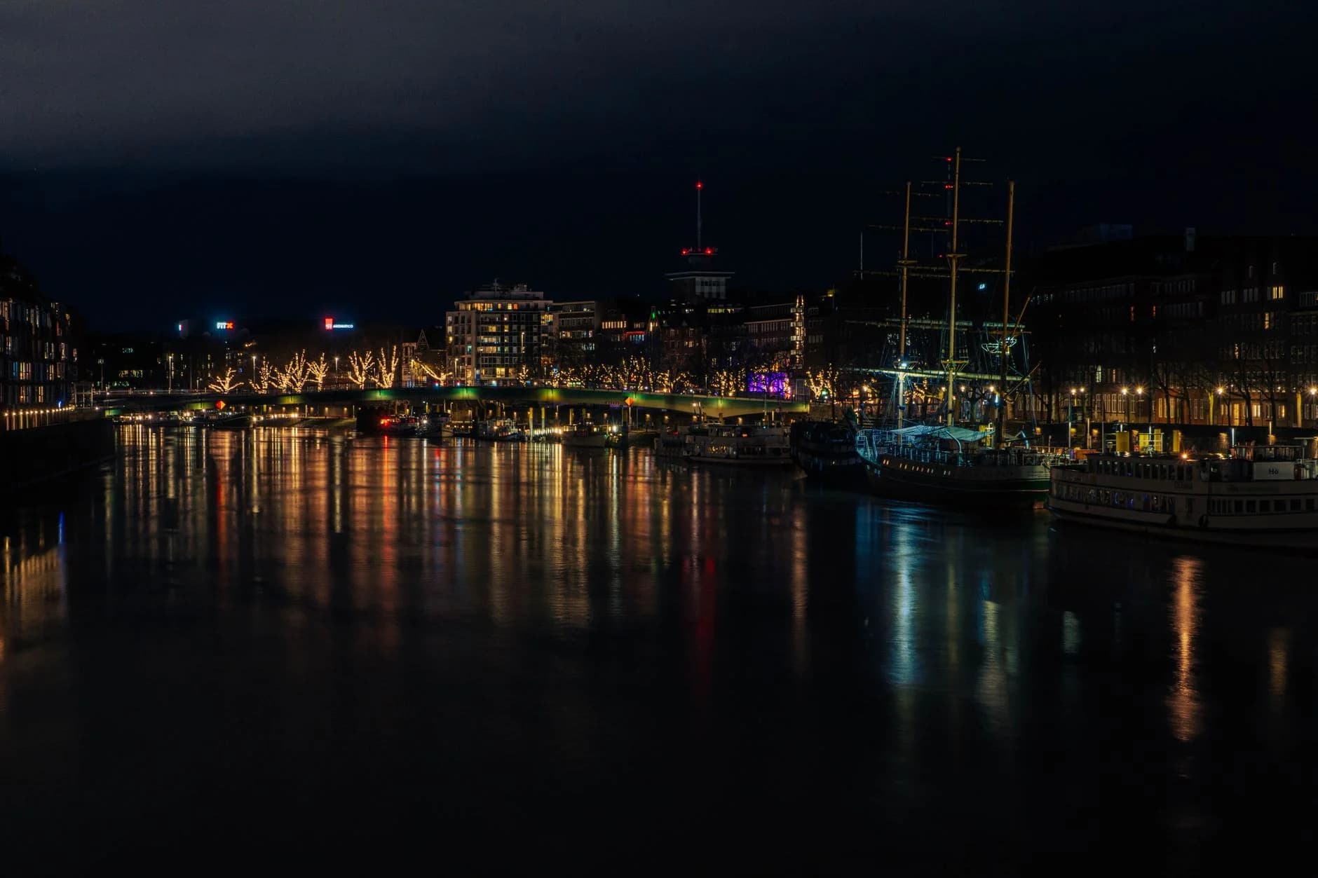 Kostenloses Stock Foto zu abendlichter, architektur, beleuchtet